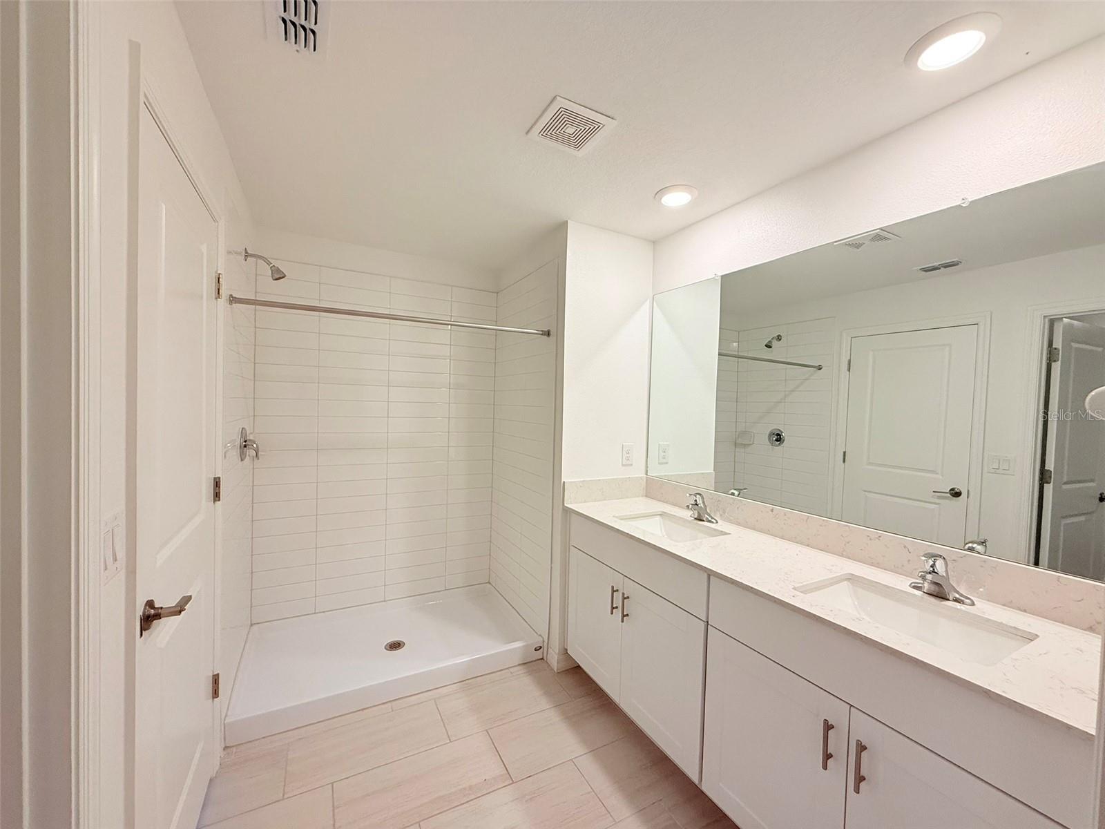 Image 16 of 41 For 35089 Brackett Bend