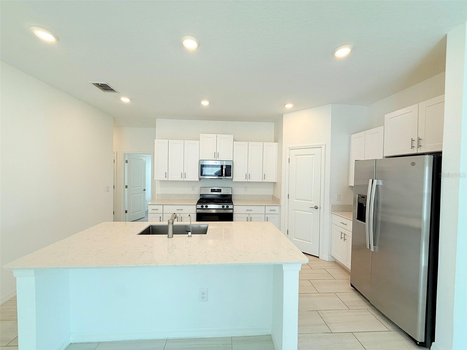 Image 7 of 41 For 35089 Brackett Bend