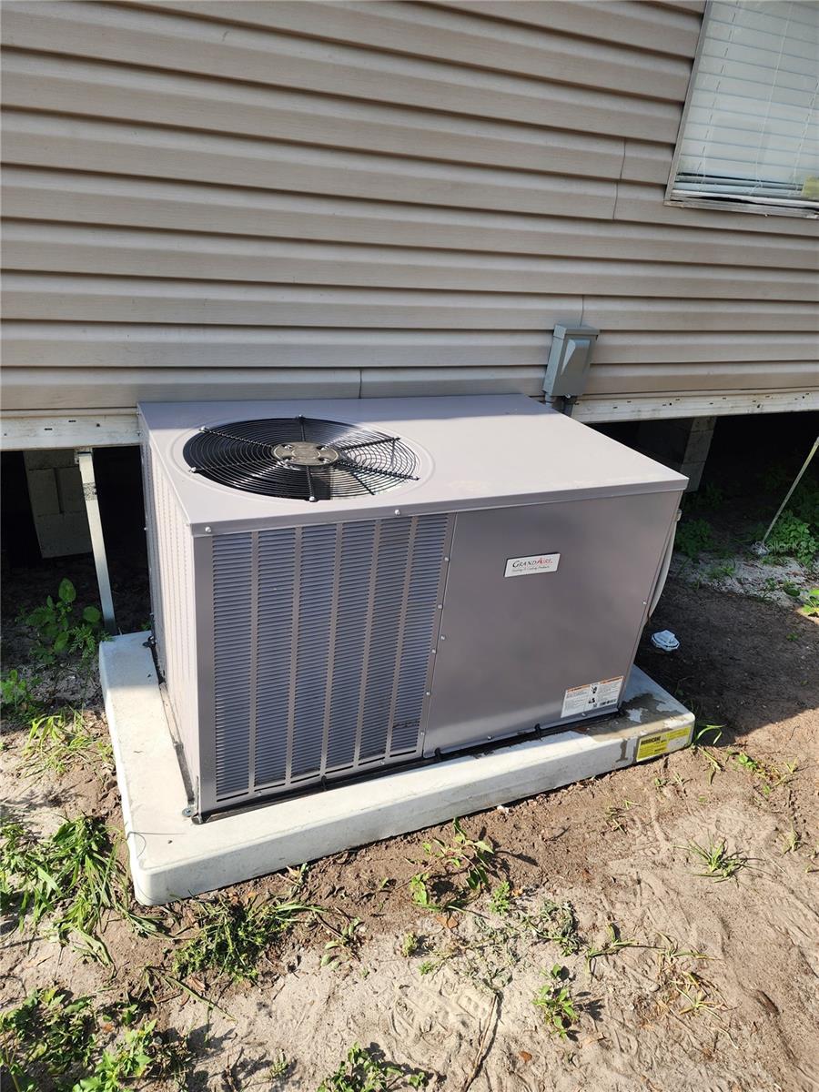 Image 24 of 27 For 1333 Wilkinson Drive