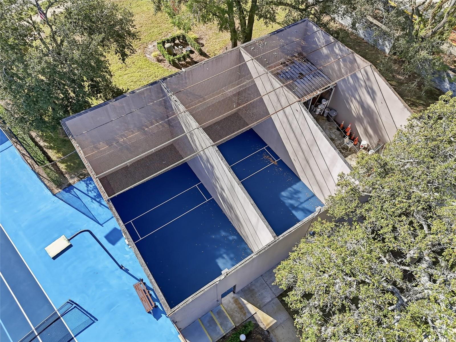 Image 31 of 32 For 4004 Nestle Oaks Place 203