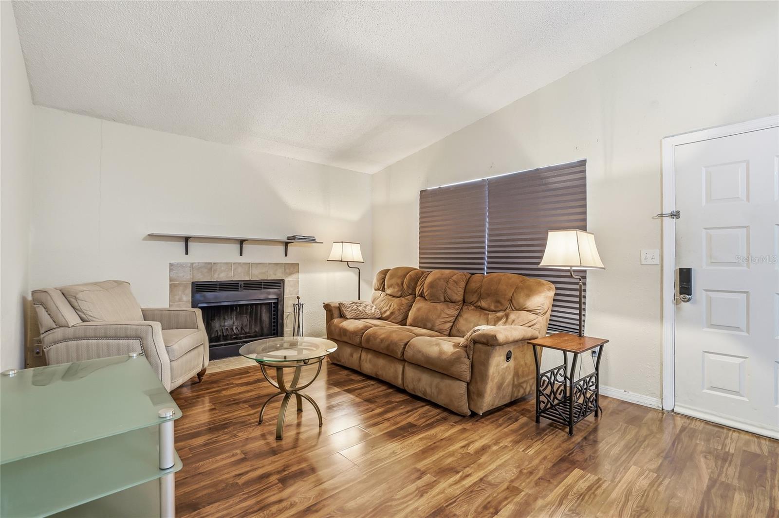 Image 5 of 32 For 4004 Nestle Oaks Place 203