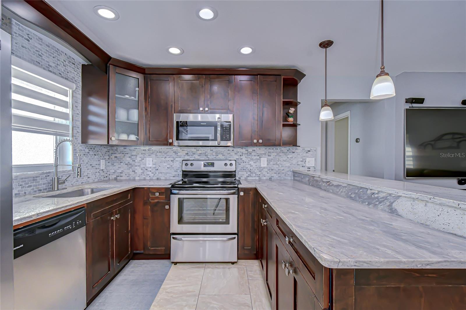 Image 13 of 43 For 5127 Linkwood Avenue