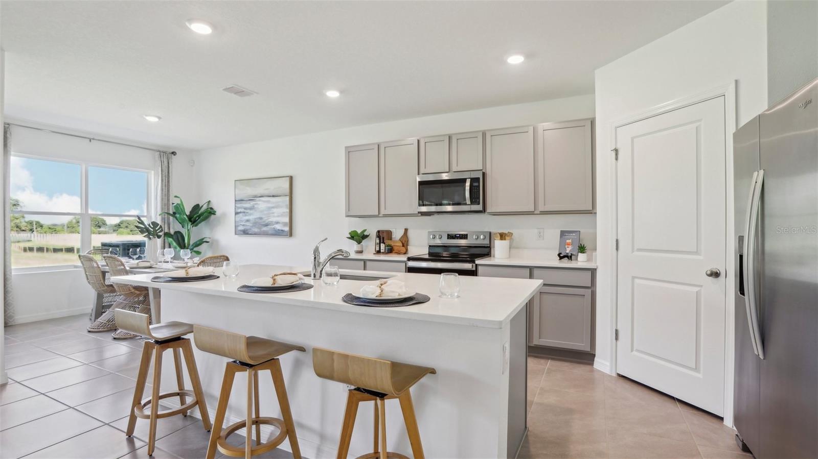 Image 11 of 25 For 1382 16th Avenue Se