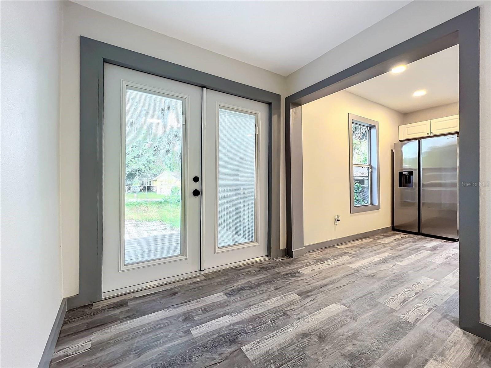 Image 17 of 62 For 210 15th Street E