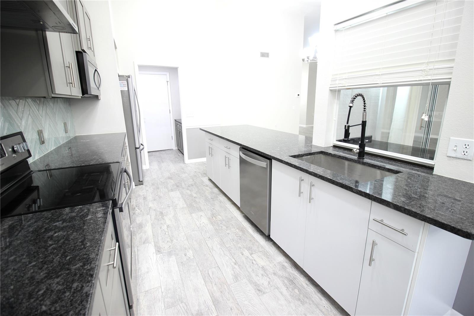 Image 13 of 58 For 2113 Springmeadow Drive