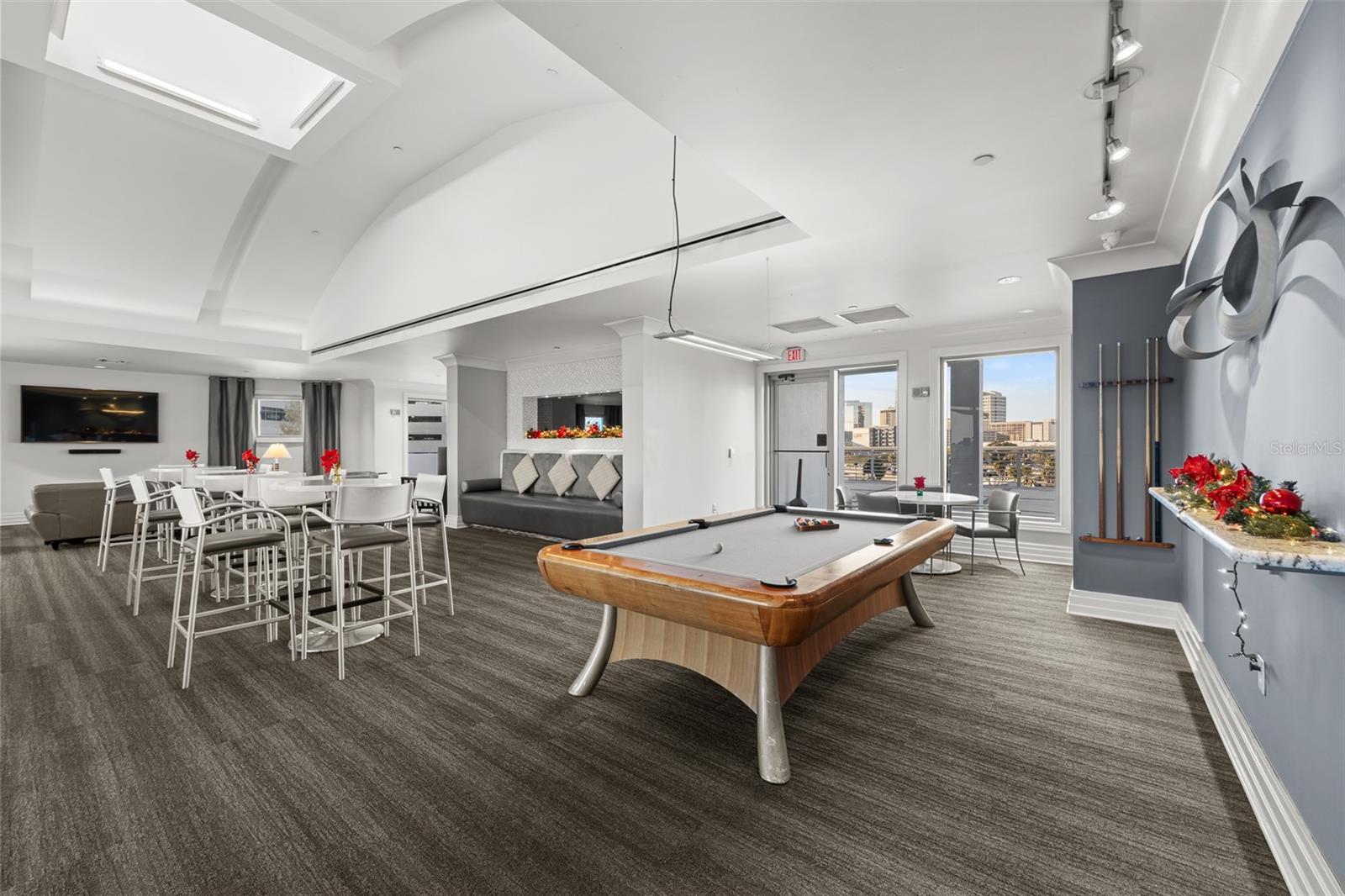 Image 34 of 40 For 1209 Cumberland Avenue 501