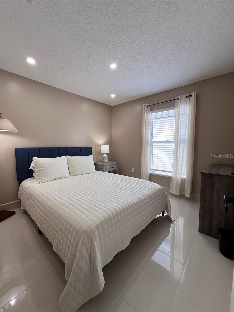 Image 14 of 24 For 30225 Double Drive