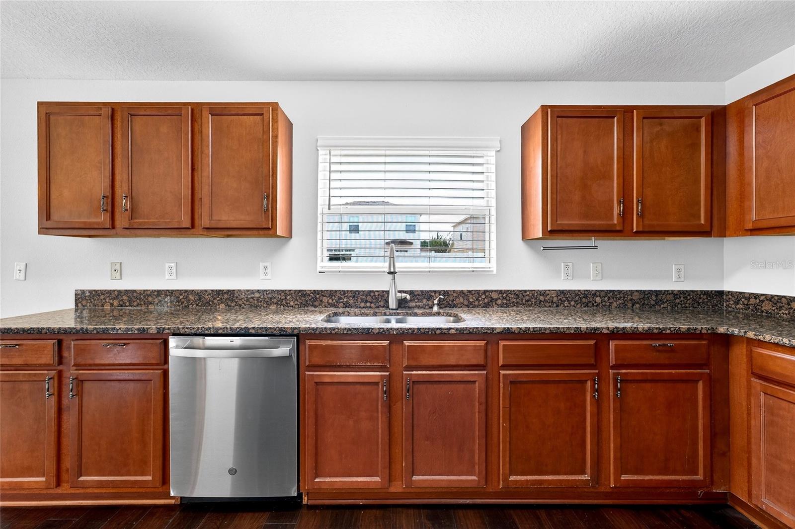 Image 16 of 65 For 18916 Randall Place