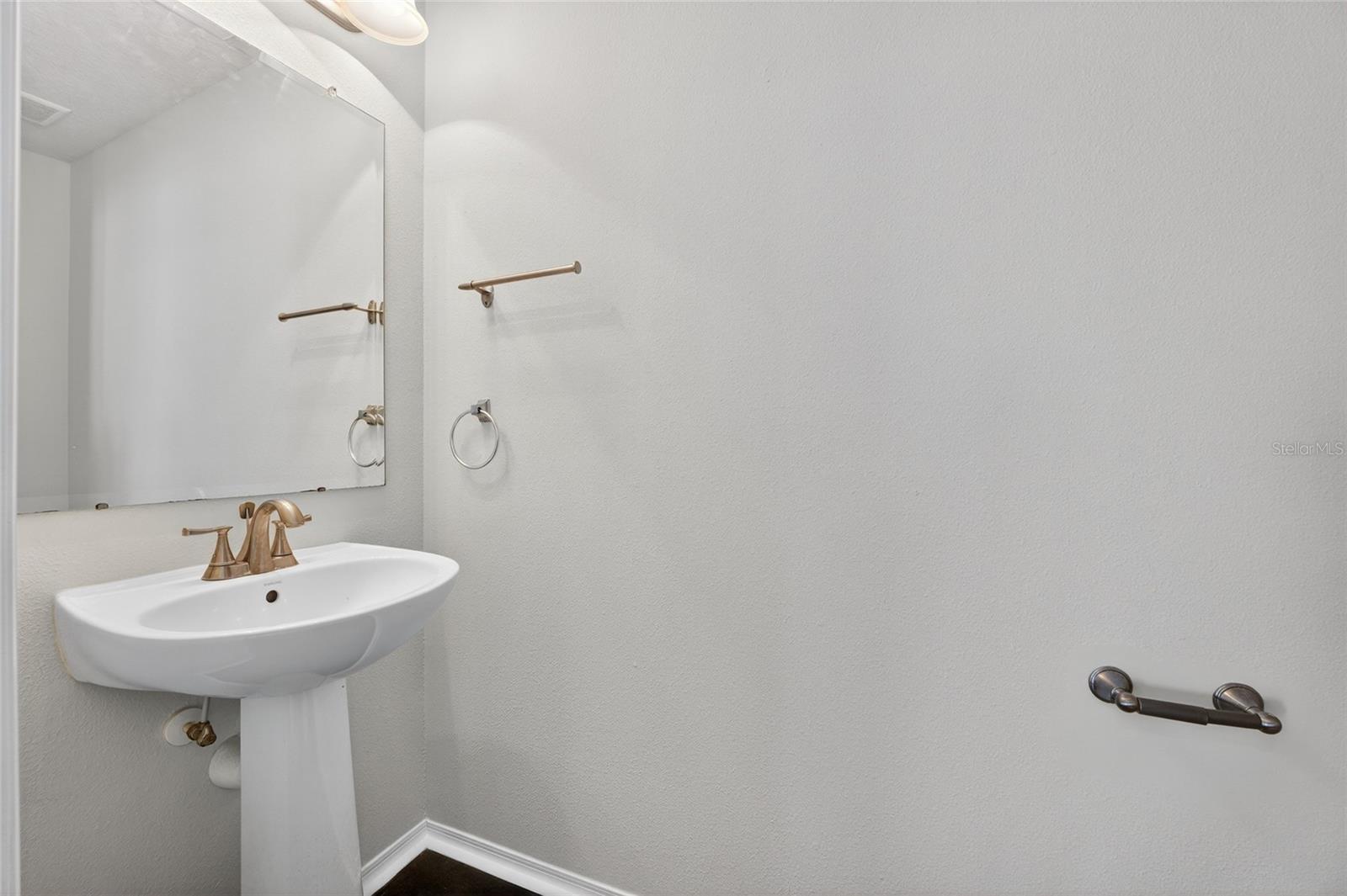 Image 19 of 65 For 18916 Randall Place