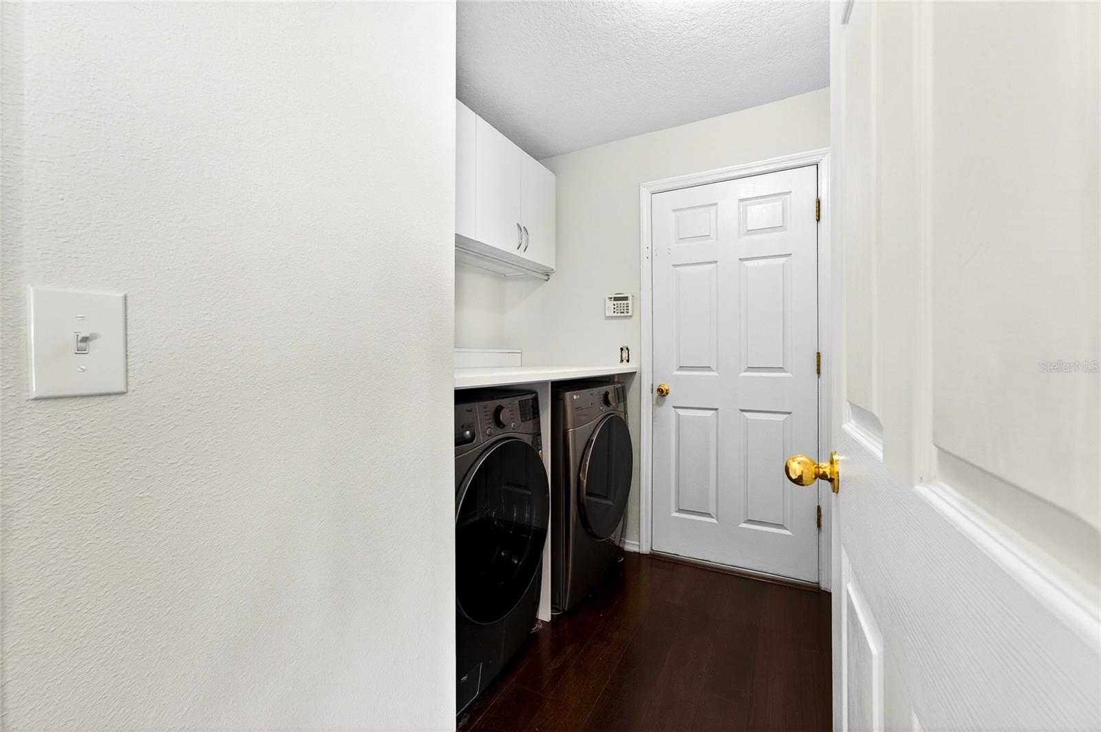 Image 21 of 65 For 18916 Randall Place