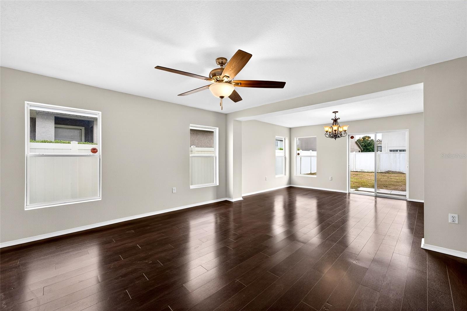 Image 6 of 65 For 18916 Randall Place