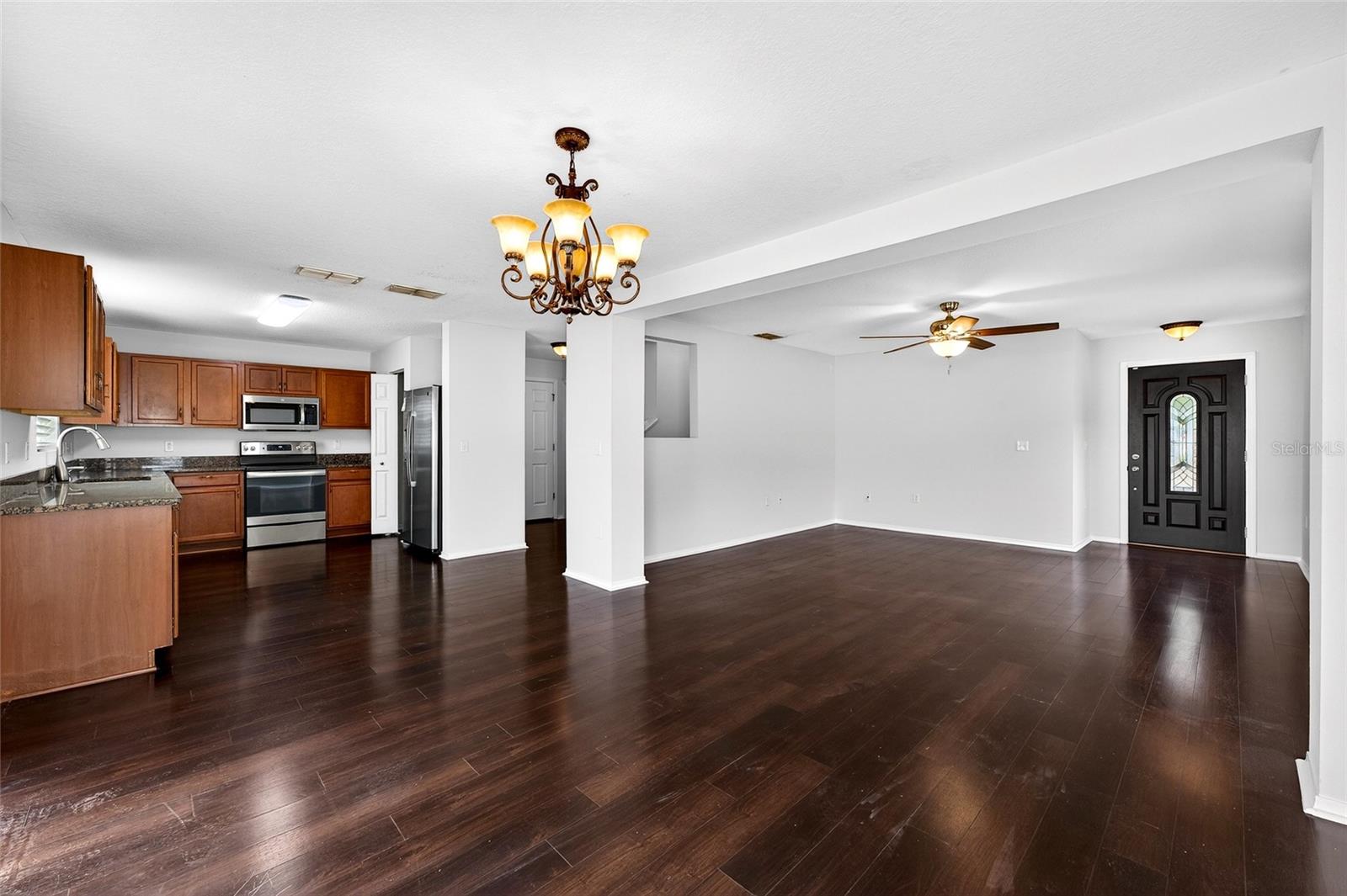 Image 9 of 65 For 18916 Randall Place