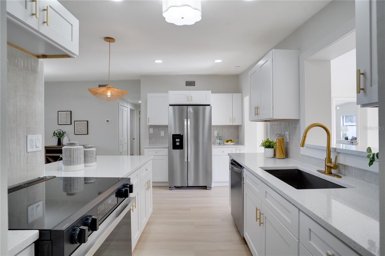 Image 11 of 31 For 474 Dawson Avenue Ne