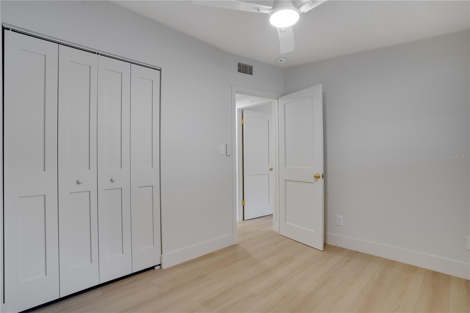 Image 23 of 31 For 474 Dawson Avenue Ne