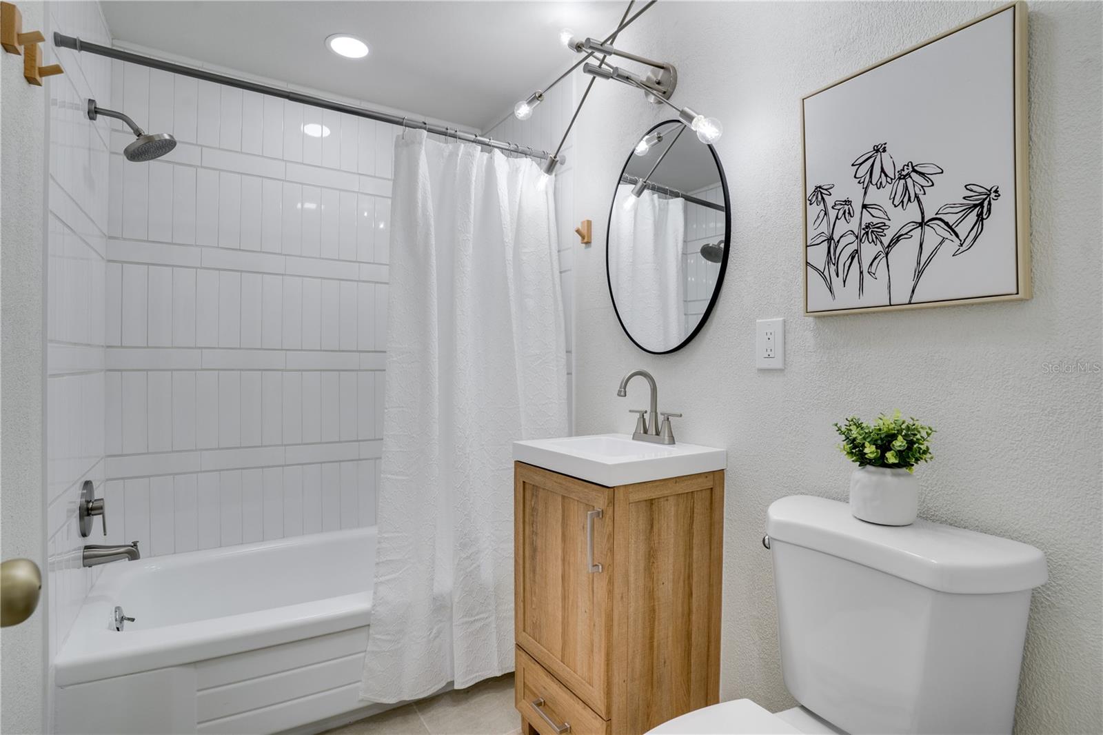 Image 24 of 31 For 474 Dawson Avenue Ne