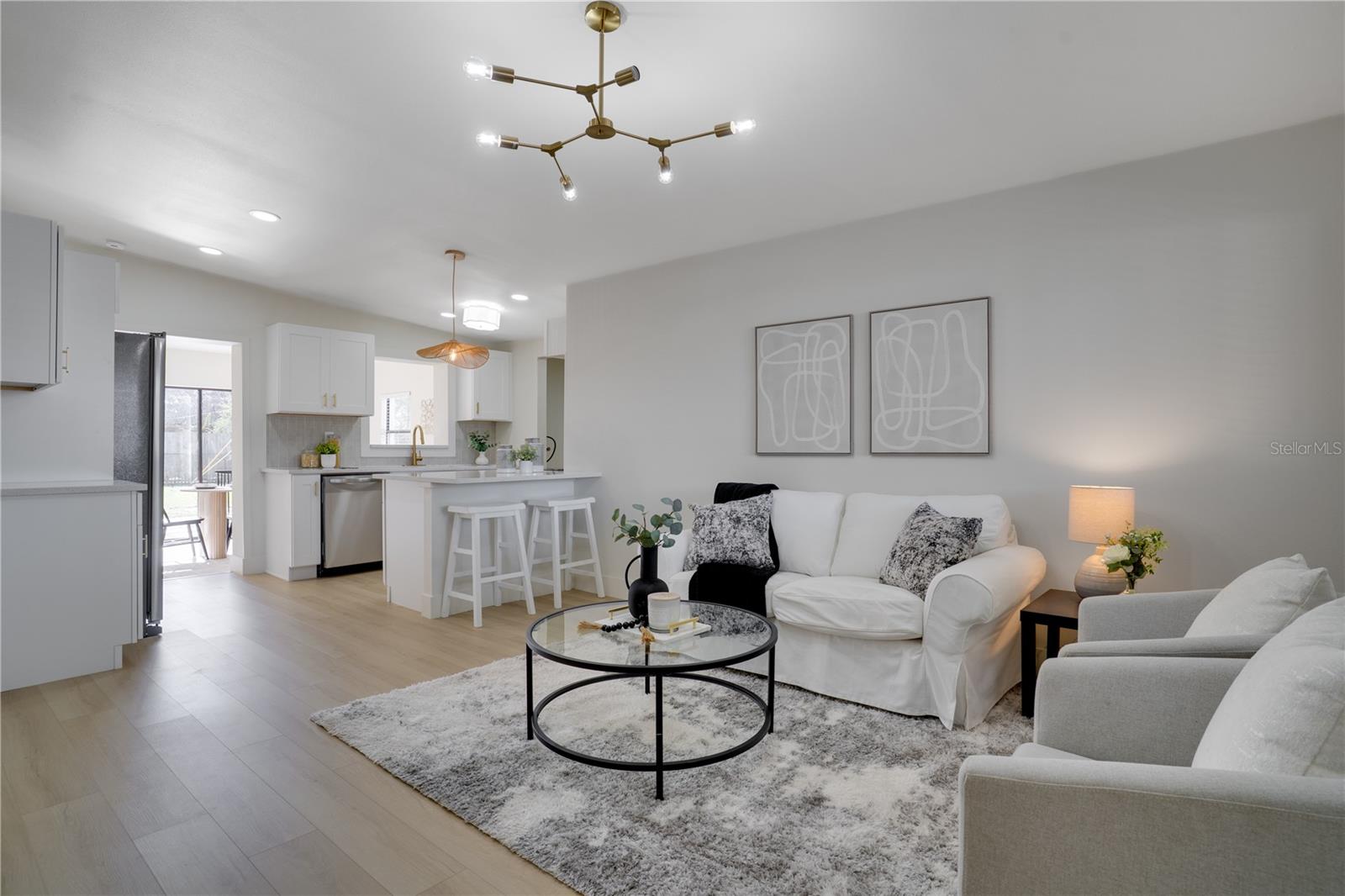 Image 4 of 31 For 474 Dawson Avenue Ne