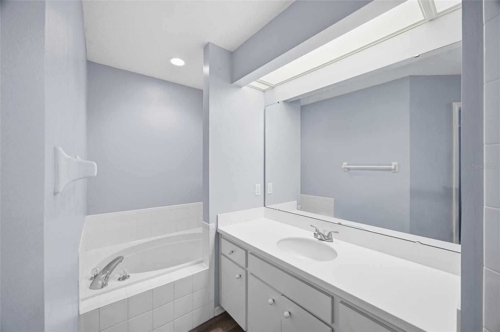 Image 16 of 29 For 7239 Scenic Place