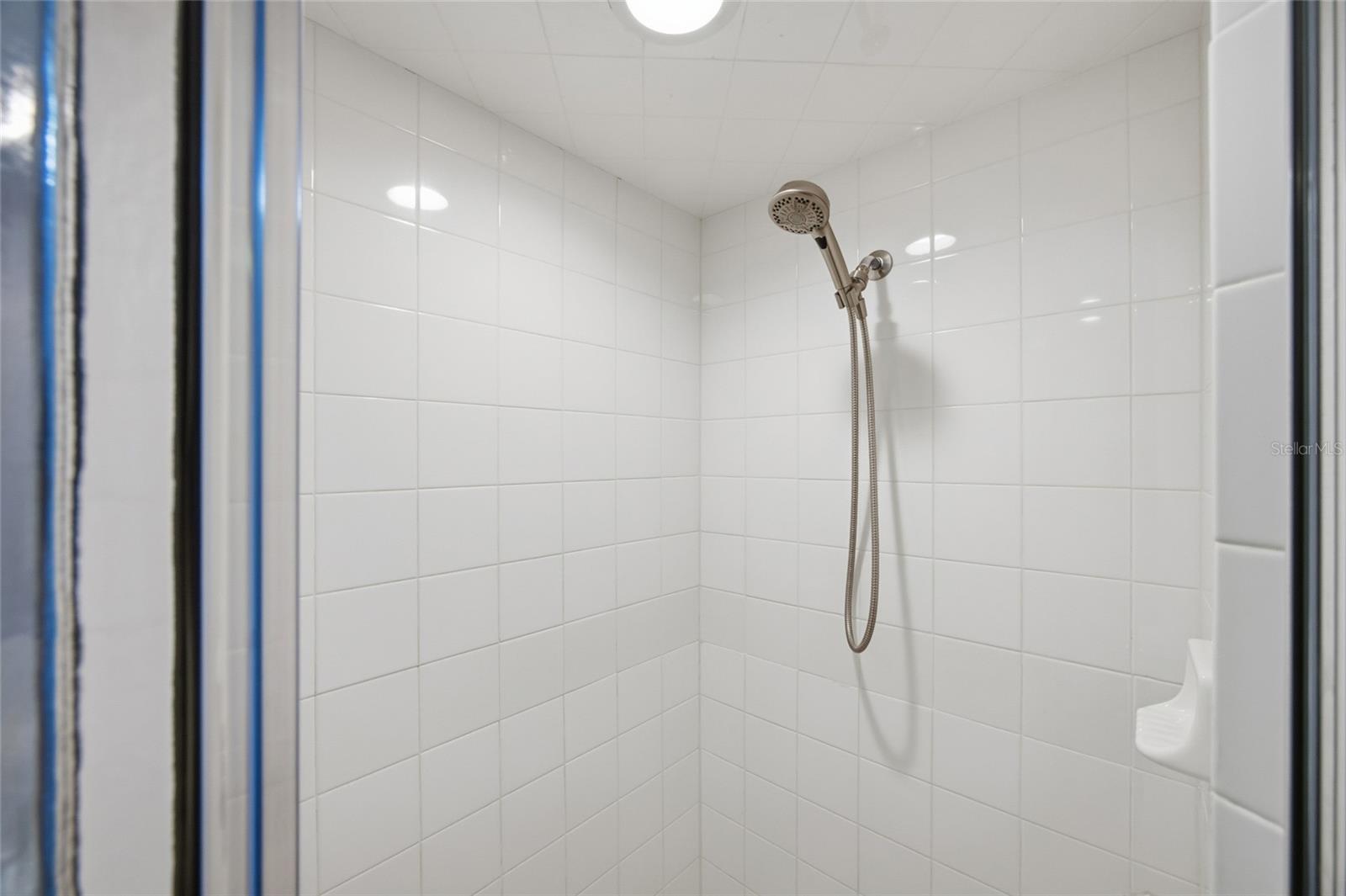 Image 18 of 29 For 7239 Scenic Place