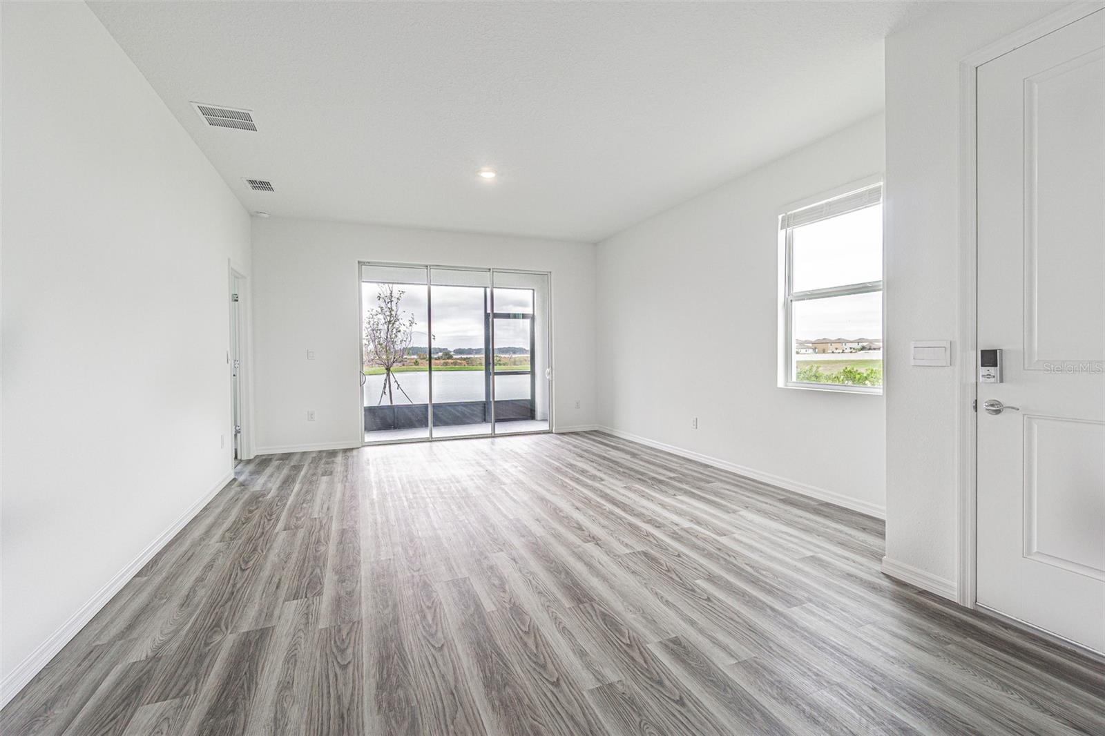 Image 17 of 35 For 31423 Paper Birch Street