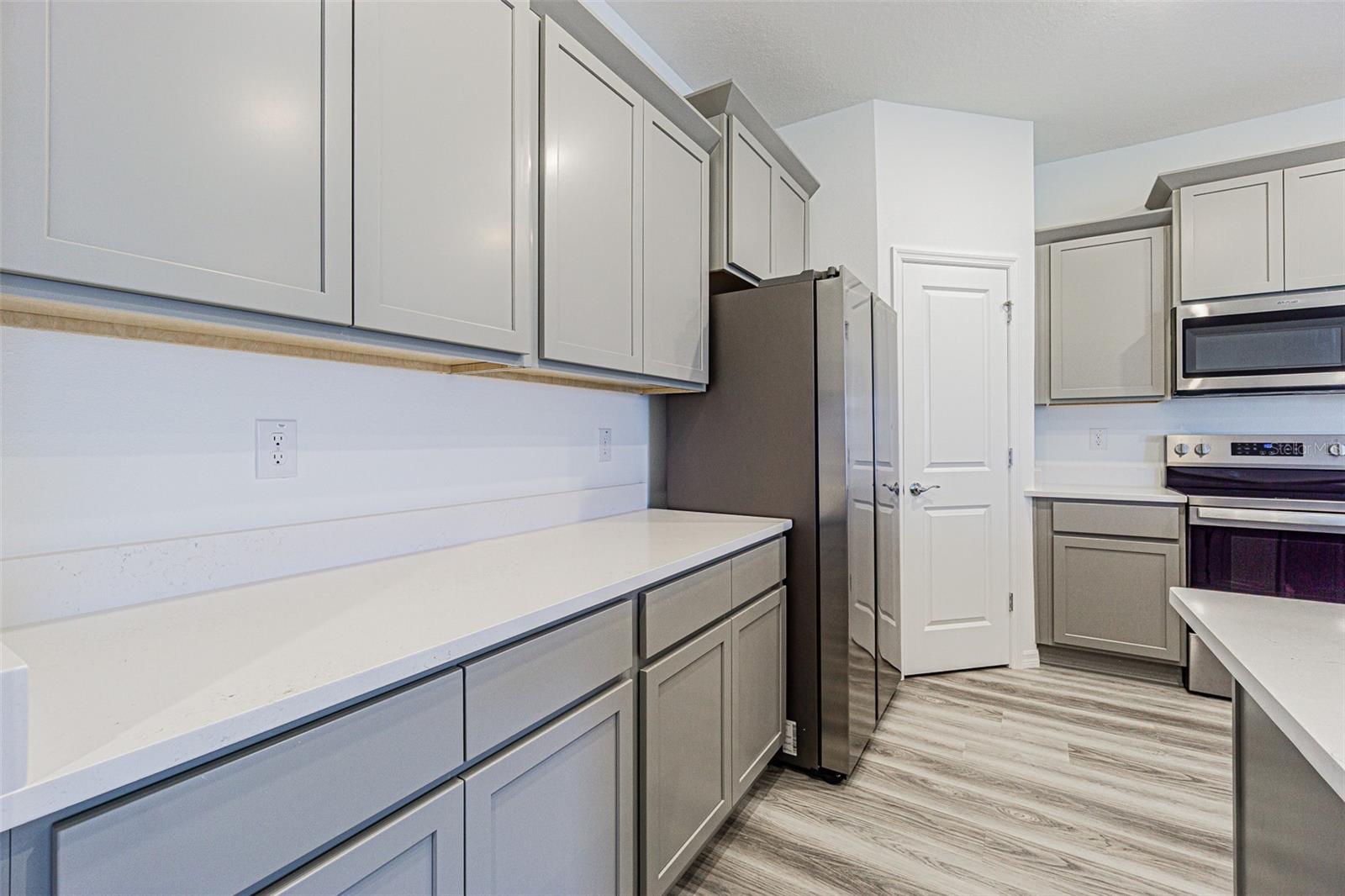 Image 5 of 35 For 31423 Paper Birch Street