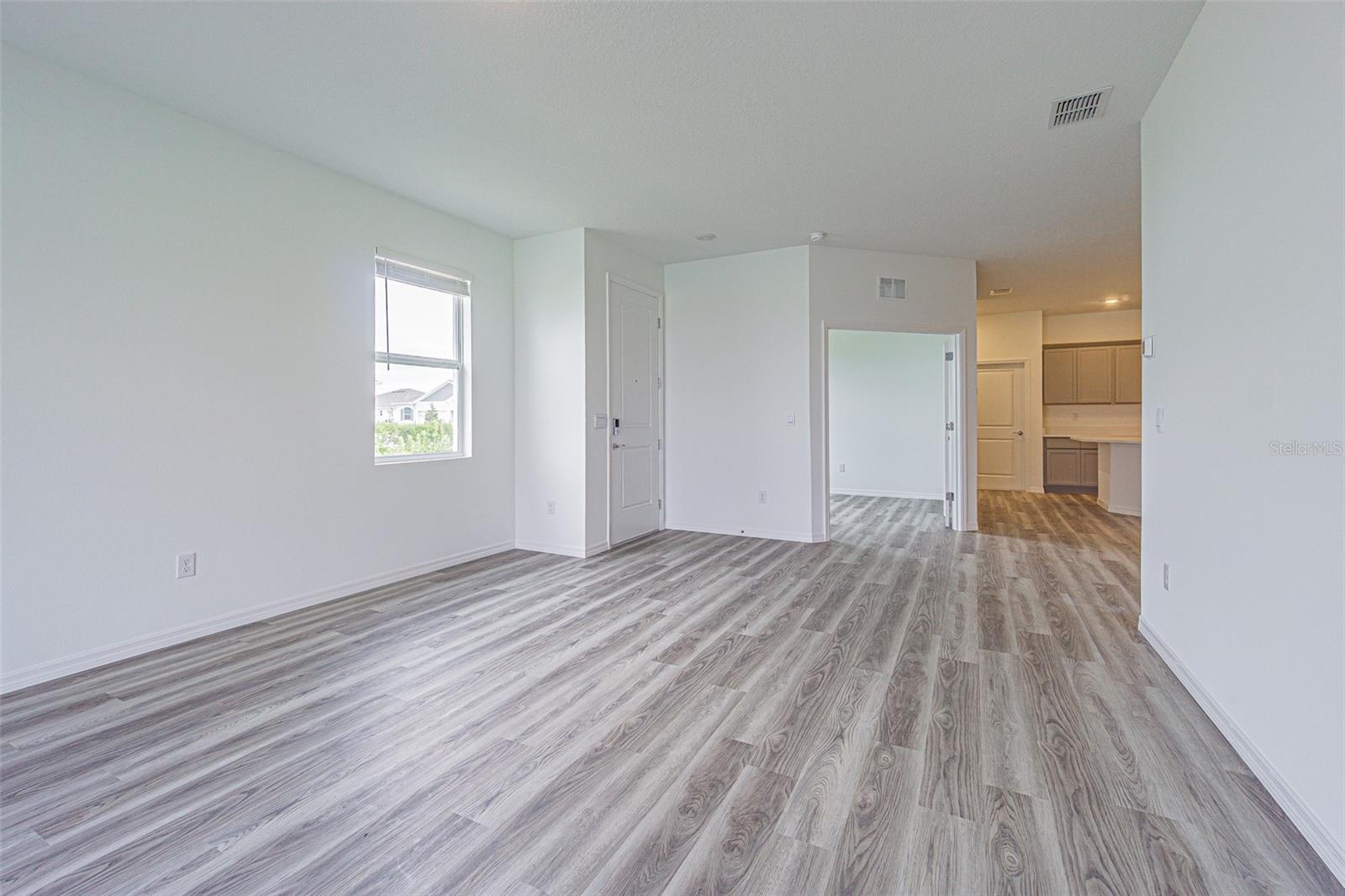 Image 8 of 35 For 31423 Paper Birch Street