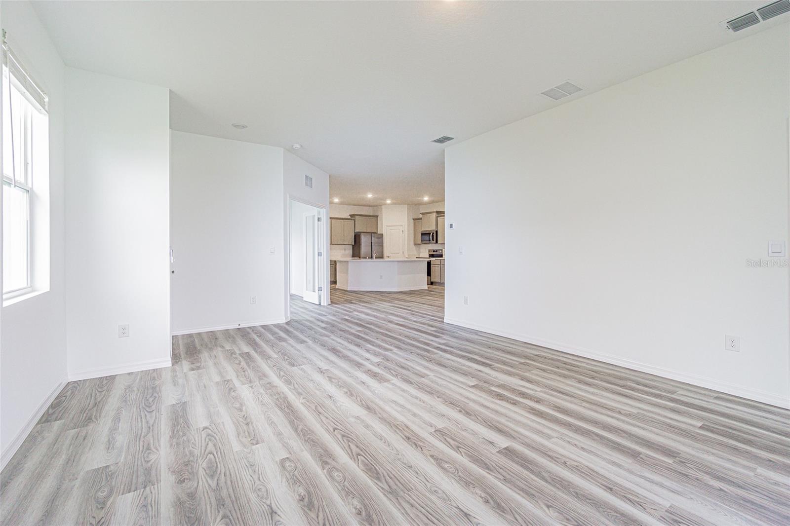 Image 9 of 35 For 31423 Paper Birch Street