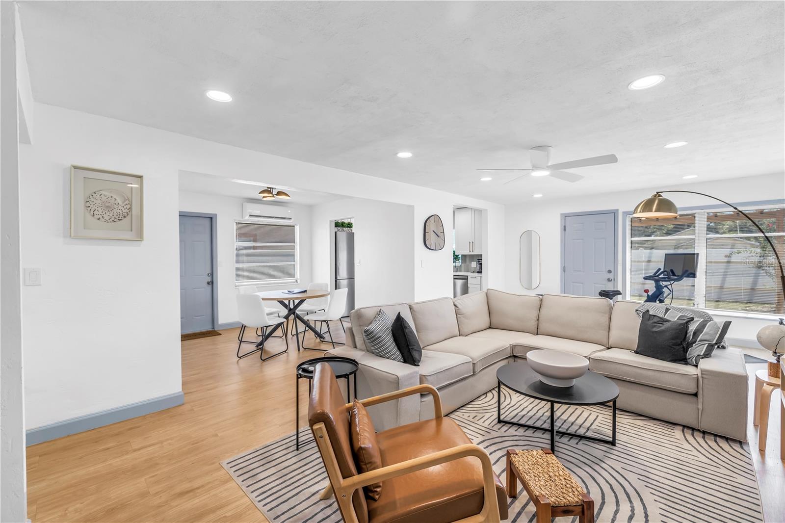 Image 20 of 54 For 450 47th Street S