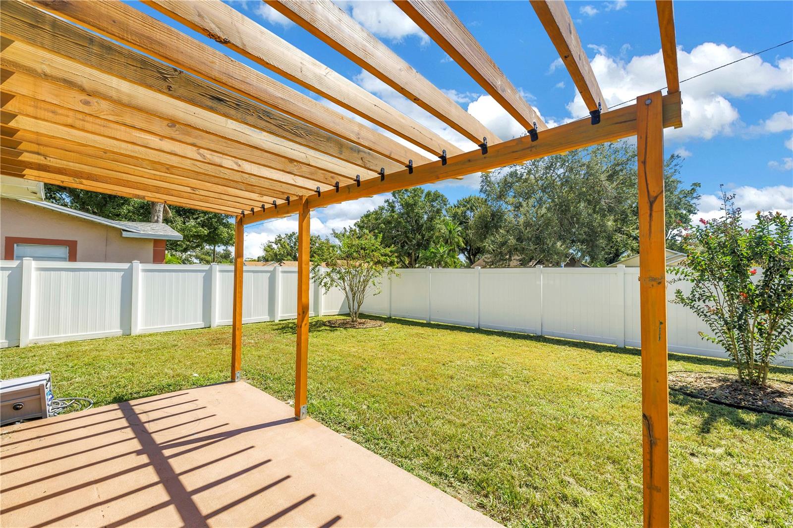 Image 39 of 54 For 450 47th Street S