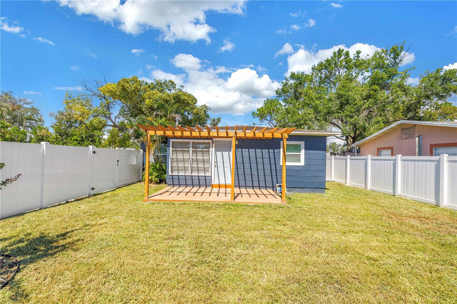 Image 44 of 54 For 450 47th Street S