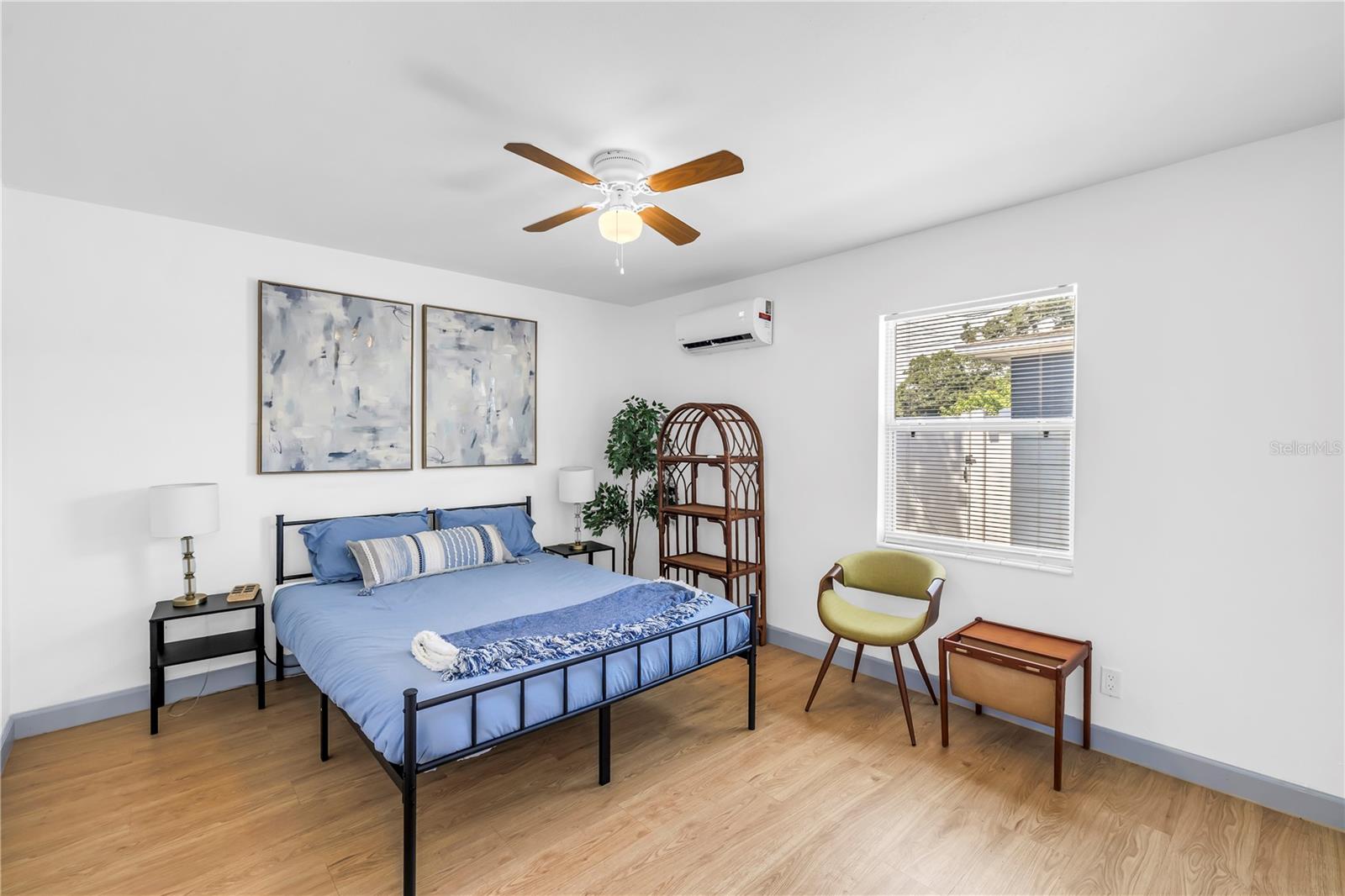 Image 9 of 54 For 450 47th Street S