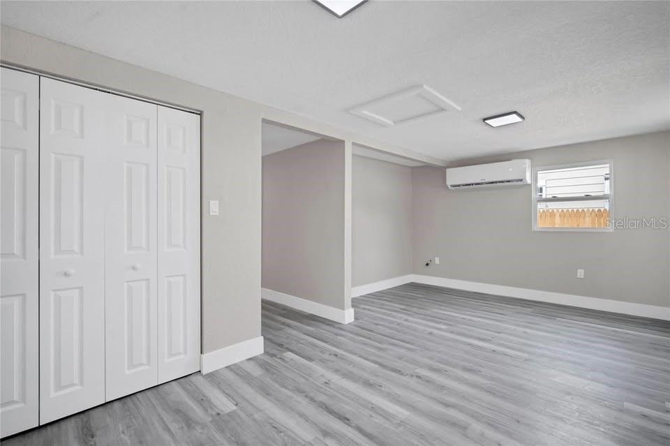 Image 7 of 9 For 8308 Mulberry Street