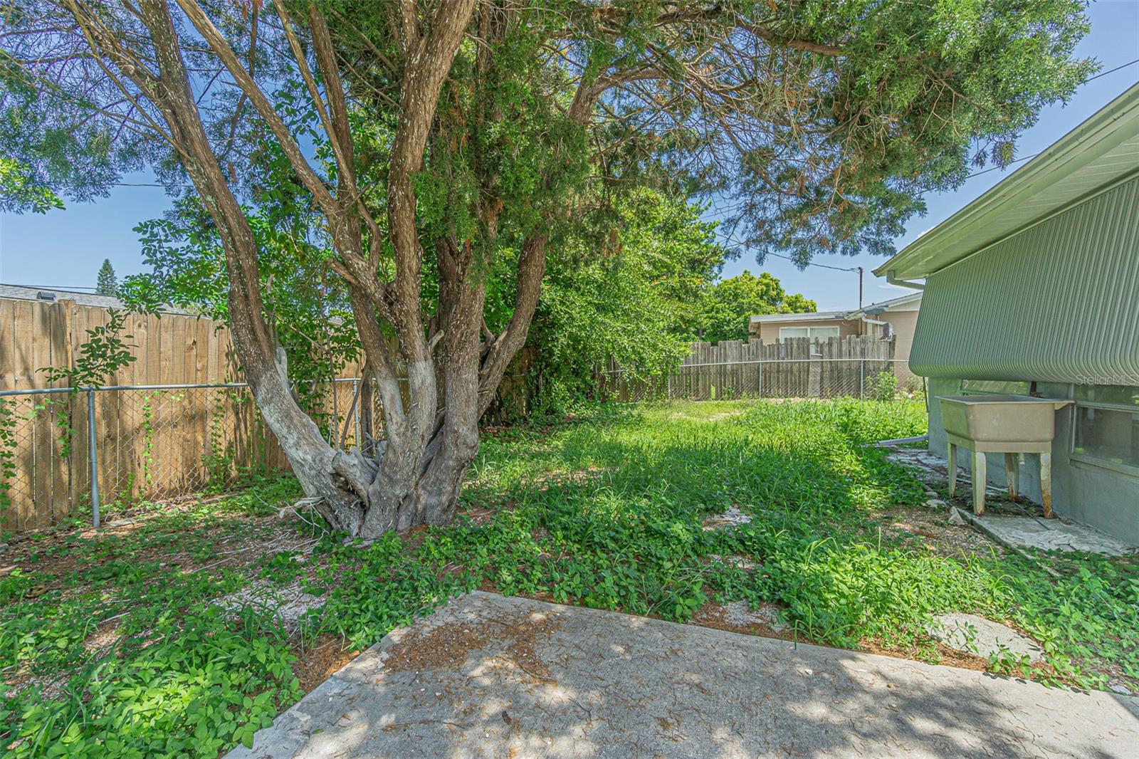 Image 18 of 22 For 3301 Briar Cliff Drive