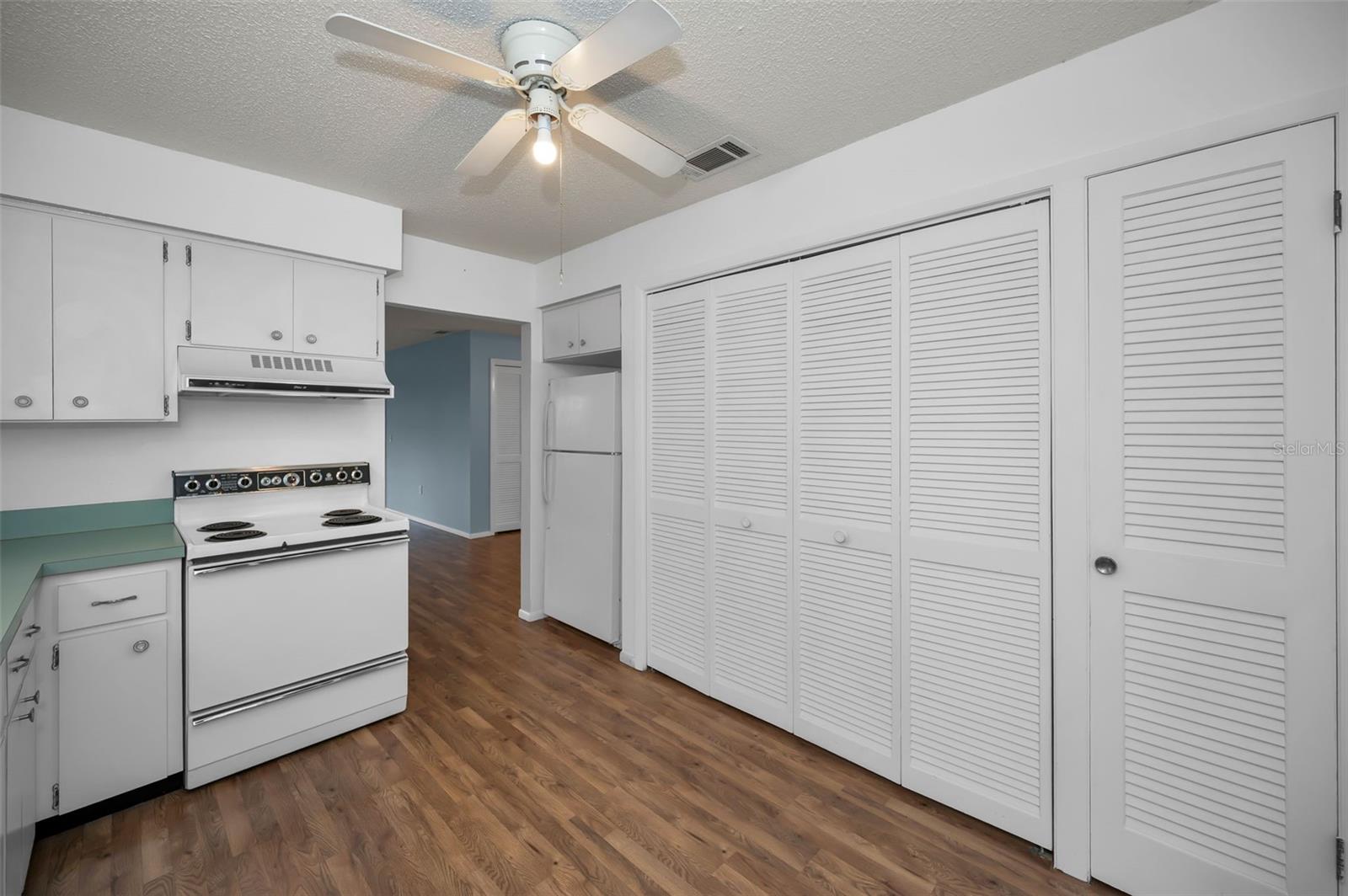 Image 18 of 49 For 4014 Davit Drive A