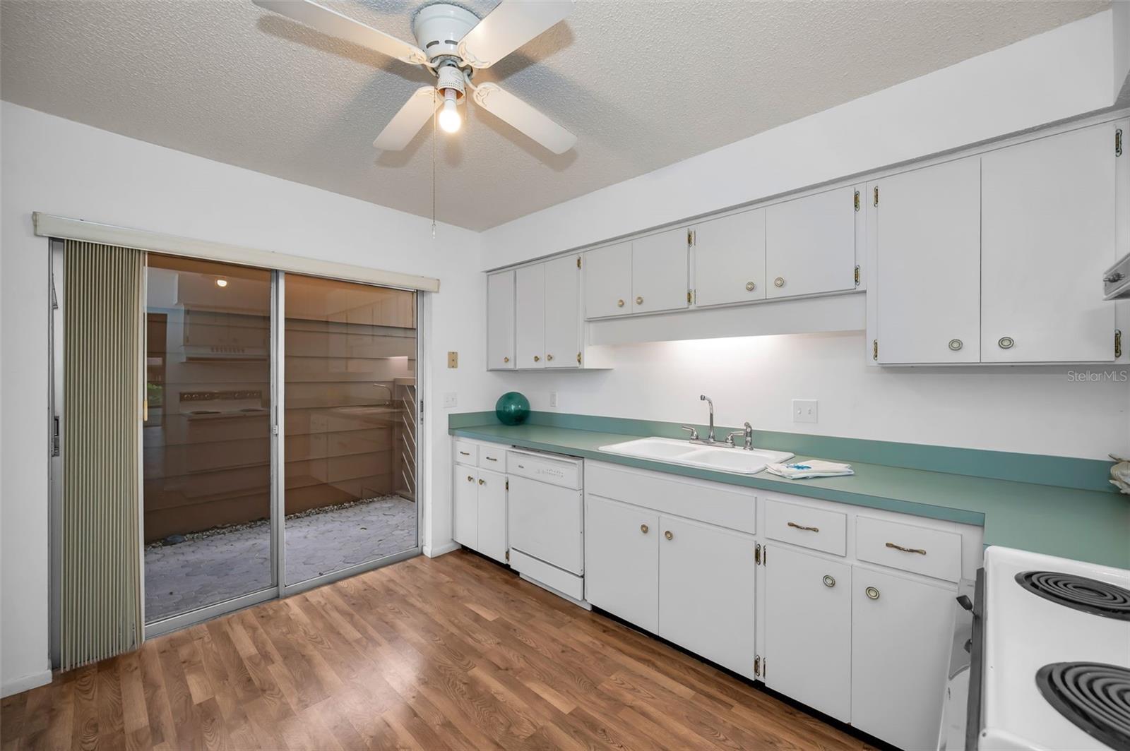 Image 23 of 49 For 4014 Davit Drive A