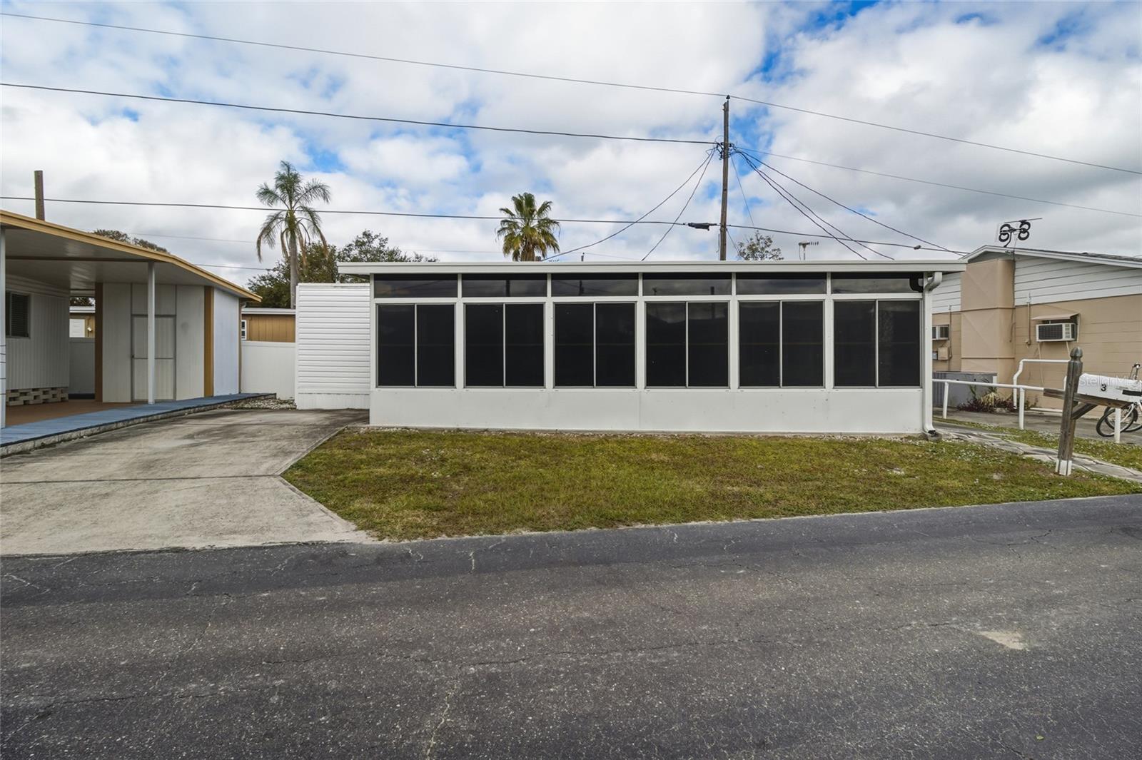Listing photo id 0 for 12766 Seminole Boulevard 3