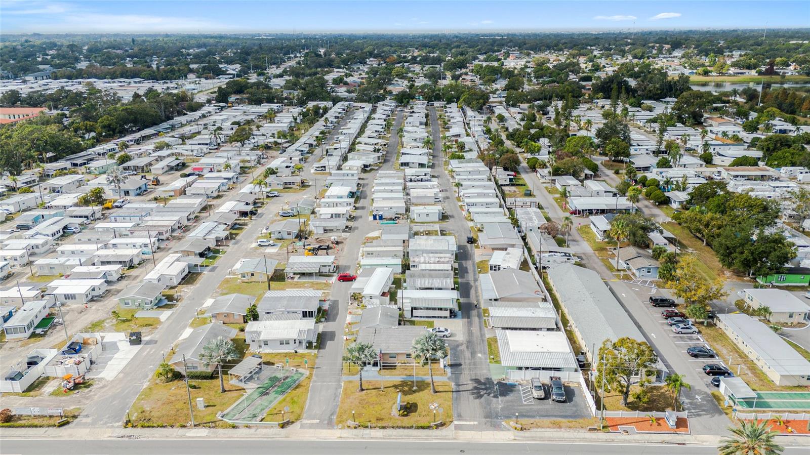 Listing photo id 26 for 12766 Seminole Boulevard 3