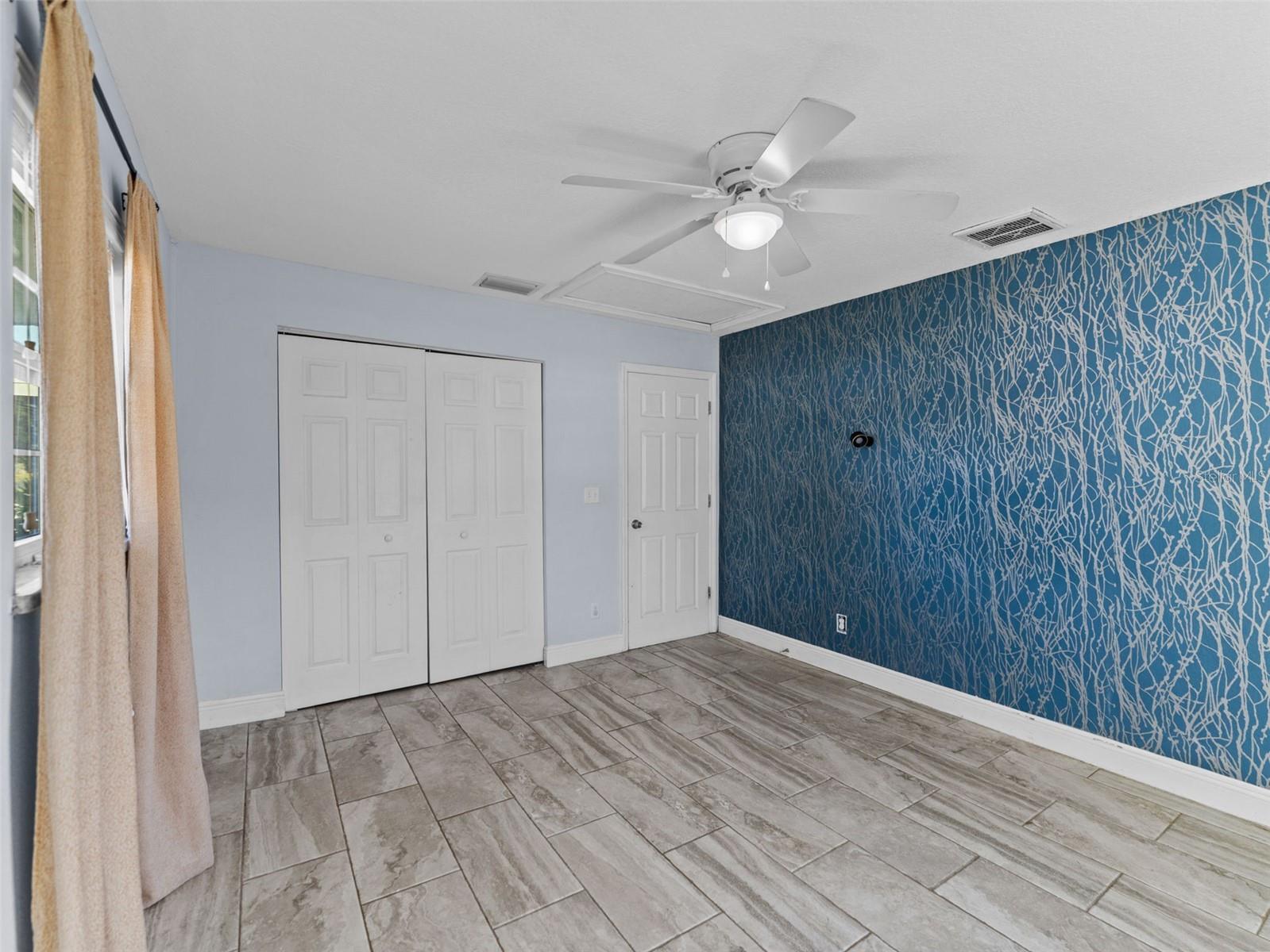 Image 21 of 38 For 2924 Dewey Street