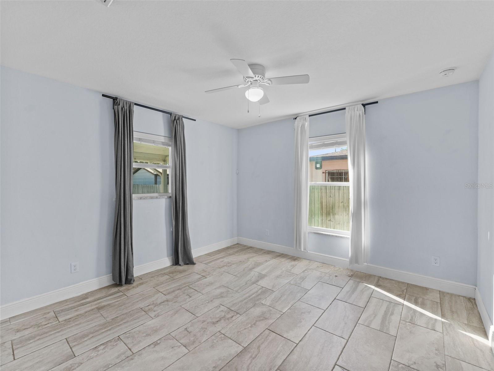 Image 22 of 38 For 2924 Dewey Street