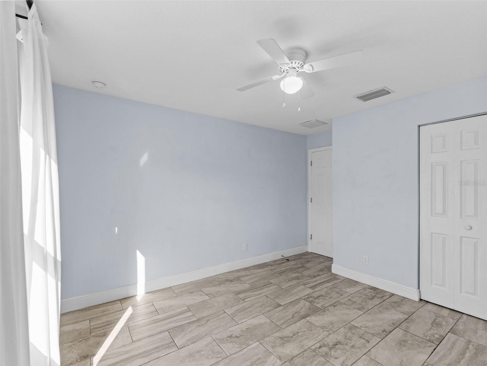 Image 23 of 38 For 2924 Dewey Street