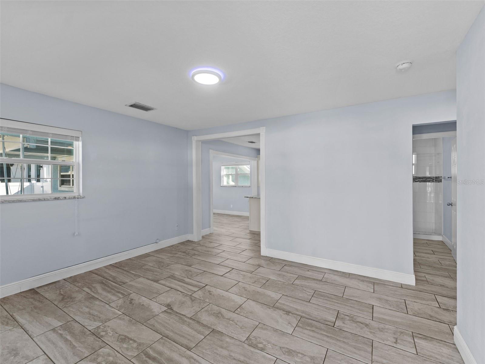 Image 5 of 38 For 2924 Dewey Street