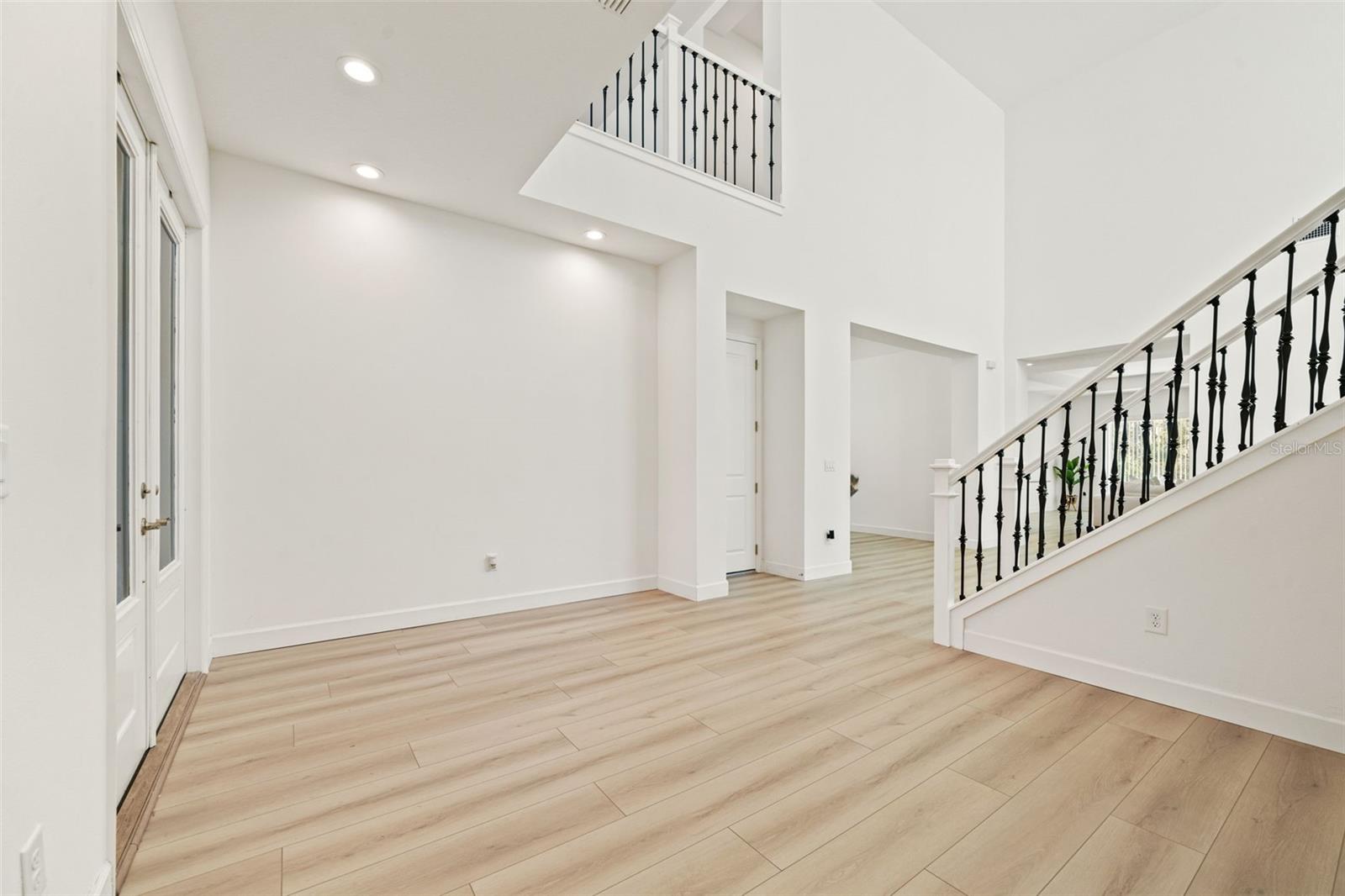 Image 4 of 31 For 32208 Rosewood Meadow Lane