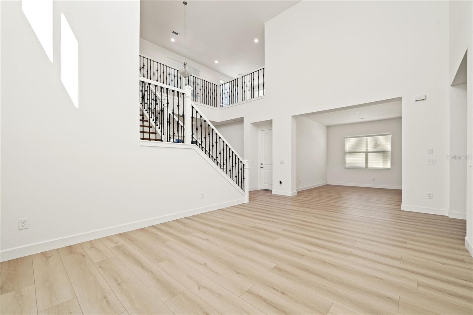 Image 6 of 31 For 32208 Rosewood Meadow Lane