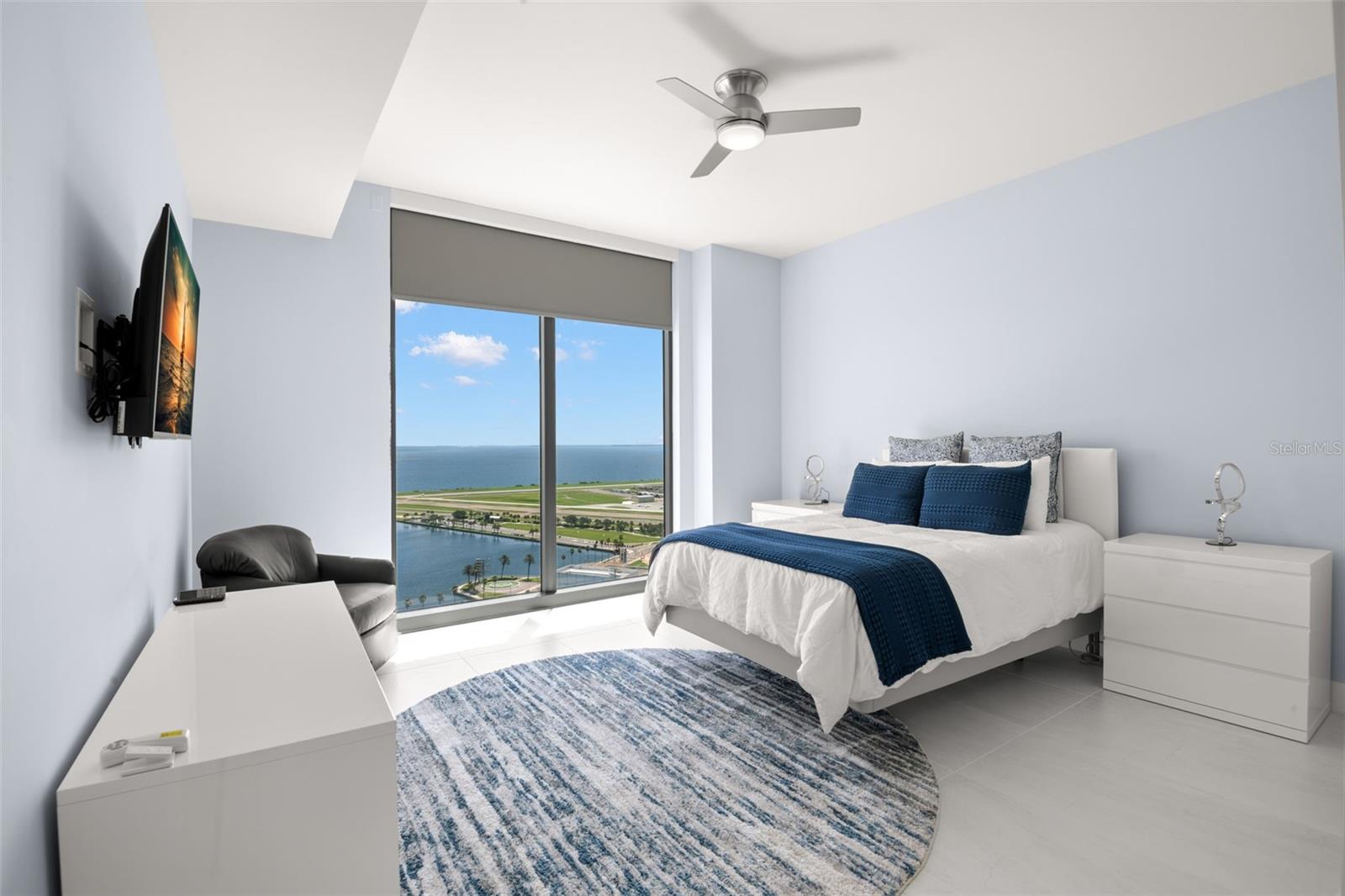 Image 13 of 33 For 301 1st Street S 2402