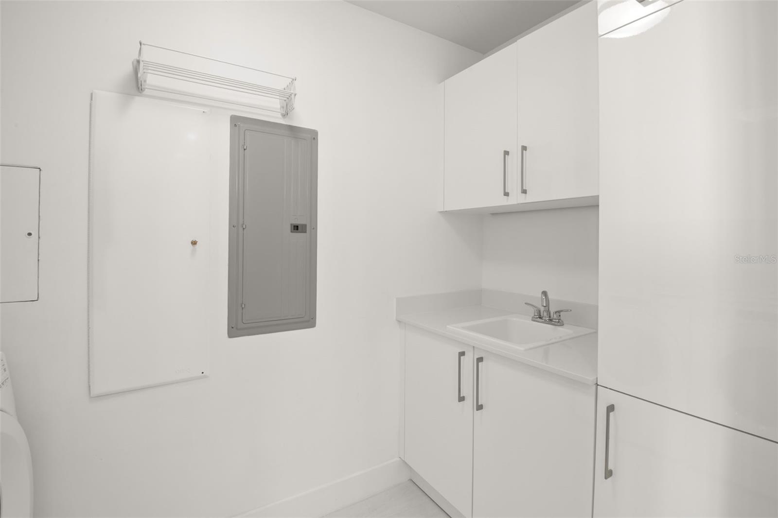 Image 25 of 33 For 301 1st Street S 2402