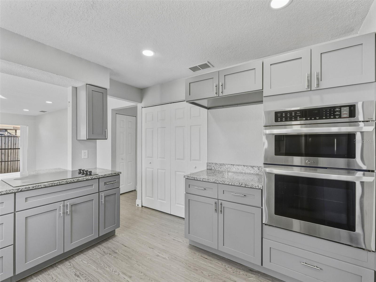 Image 12 of 30 For 10707 Crowngate Lane