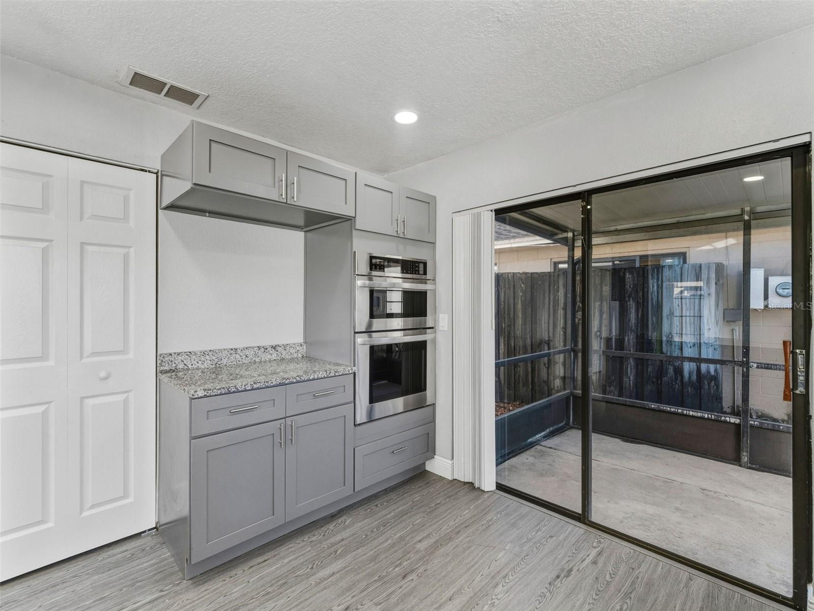 Image 14 of 30 For 10707 Crowngate Lane