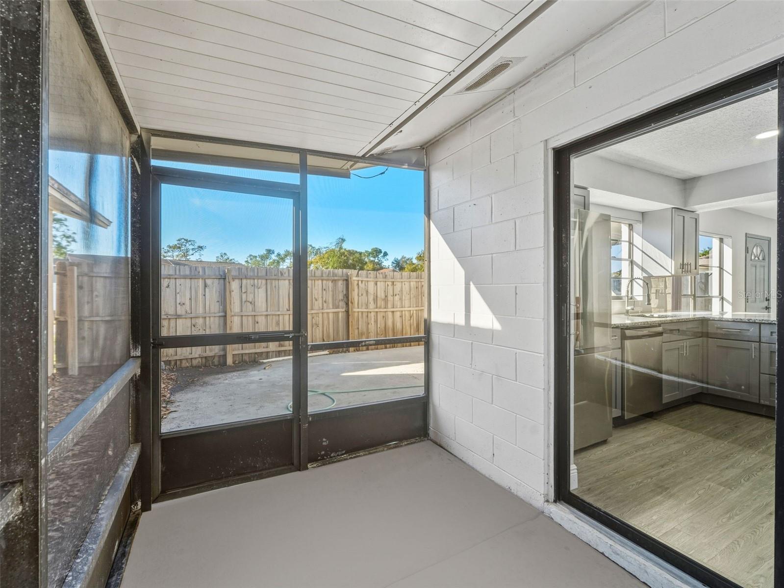 Image 23 of 30 For 10707 Crowngate Lane