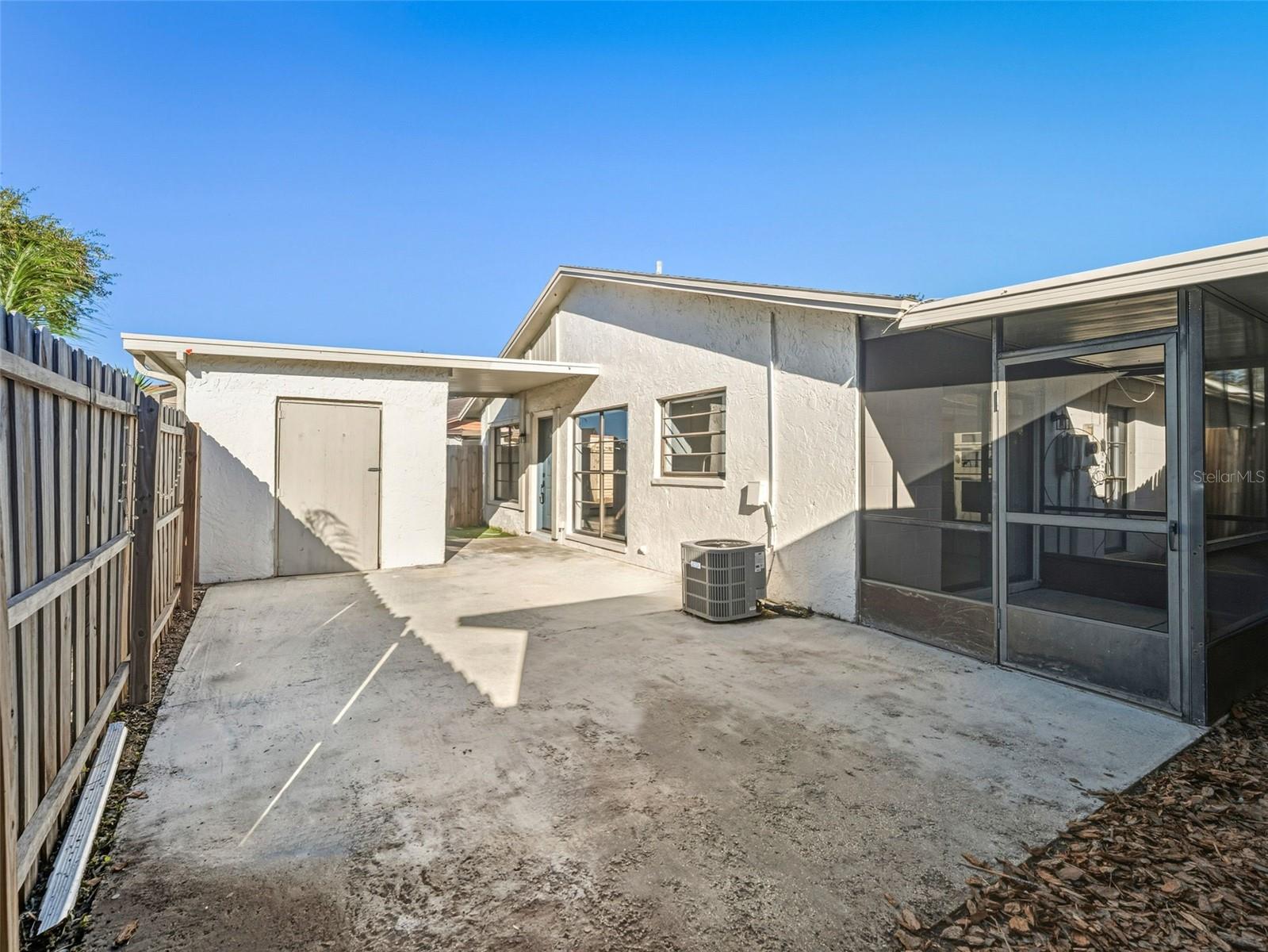 Image 6 of 30 For 10707 Crowngate Lane