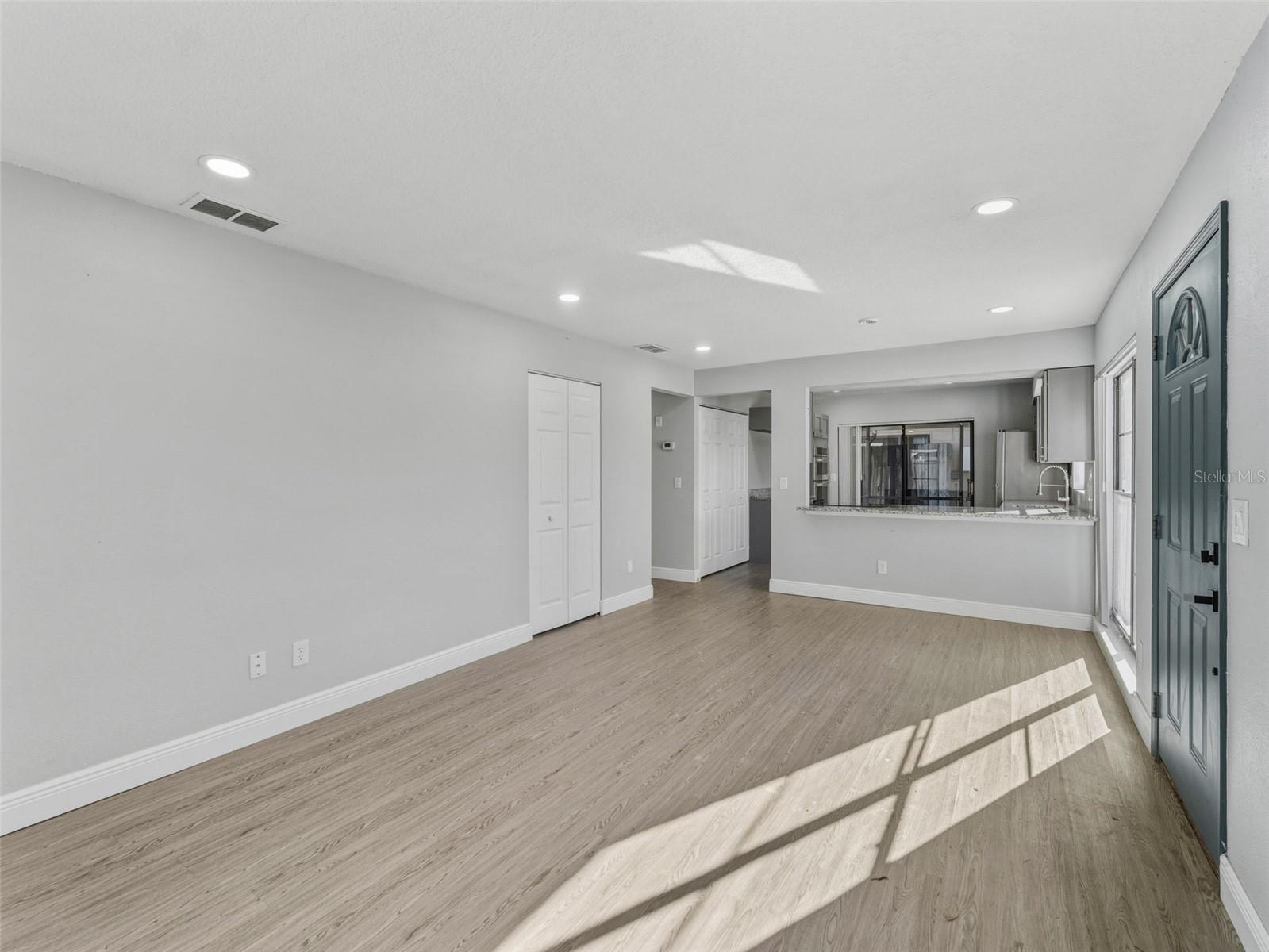 Image 8 of 30 For 10707 Crowngate Lane