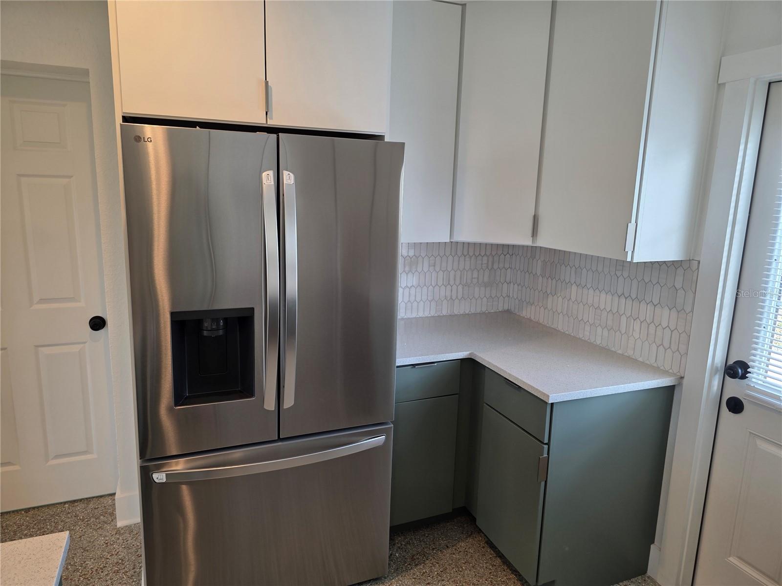 Image 11 of 42 For 430 80th Way